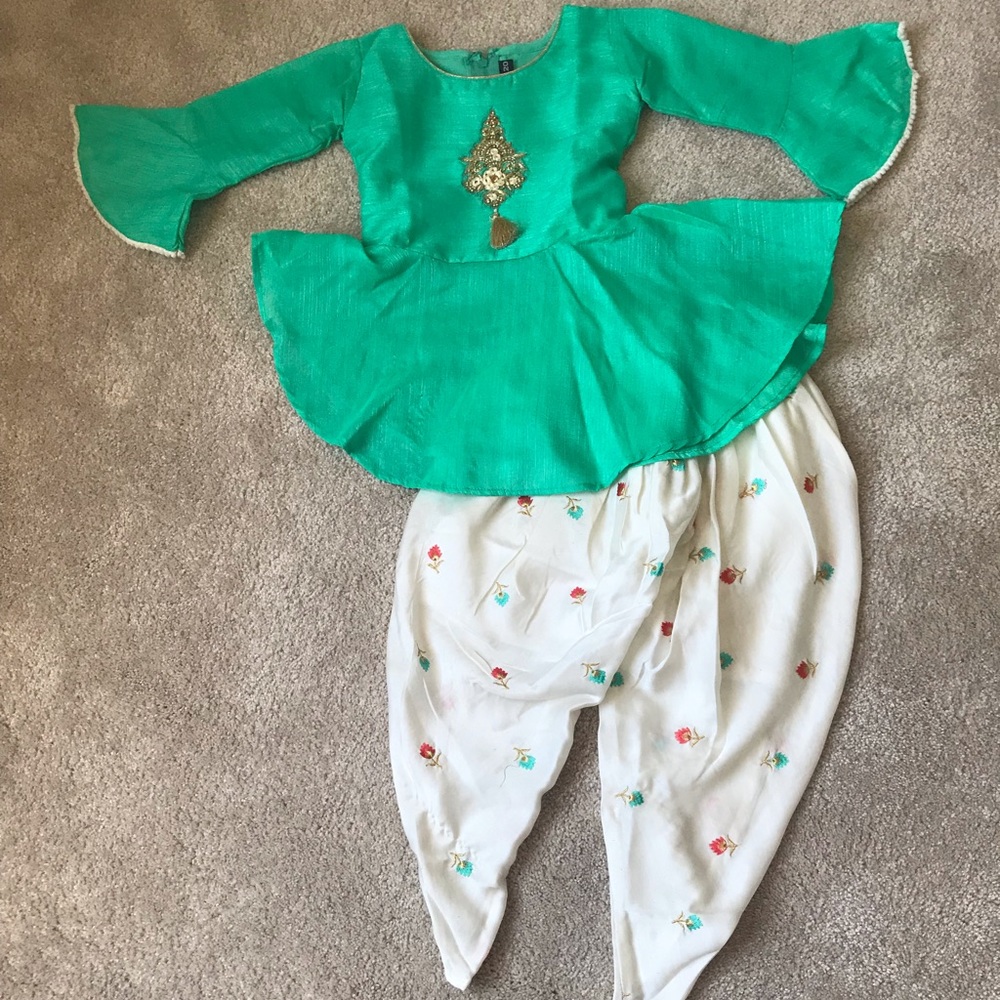 Girls Indian Dress/ Goo dress (size 2T - 3T)